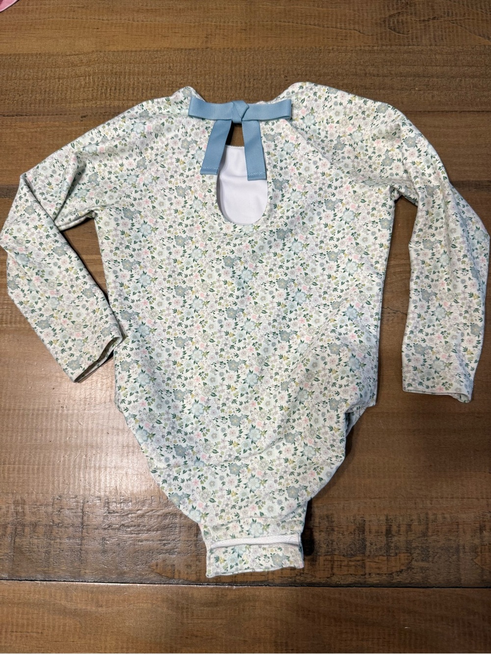 Minnow Floral Rashguard - 2T - Picture 4 of 4